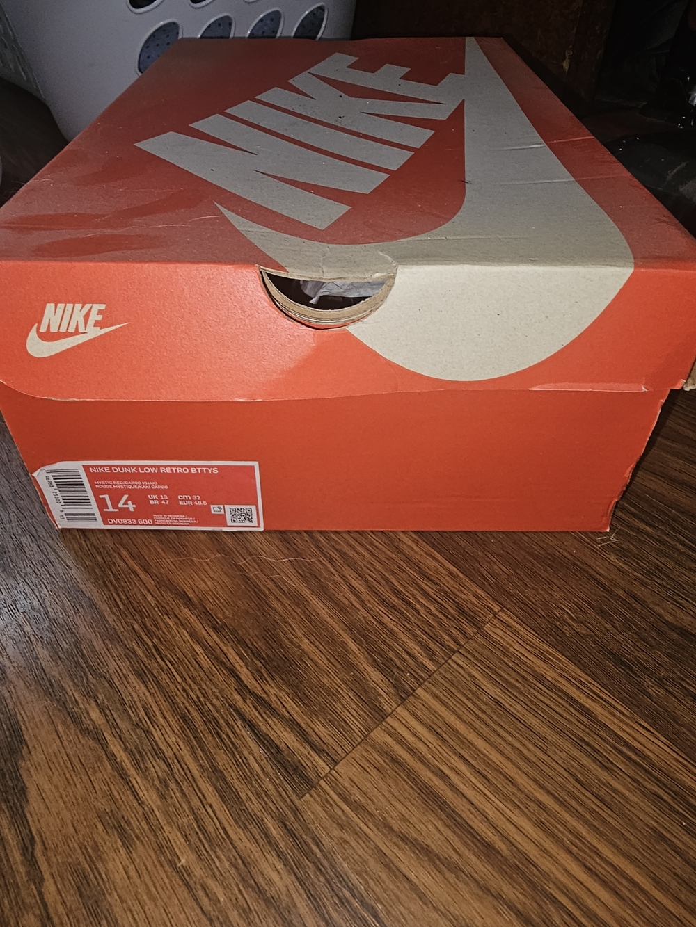 Men's Olive Green & Red Low-Top Freddy Kruger Dunks (Low) - Picture 3 of 3
